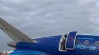 Putin recunoaşte că apărarea aeriană rusă este responsabilă pentru doborârea avionului de pasageri azer de anul trecut