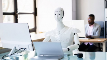 „Nașul inteligenței artificiale” indică locurile de muncă care vor fi cel mai rapid înlocuite de AI: „E un moment bun să devii instalator”