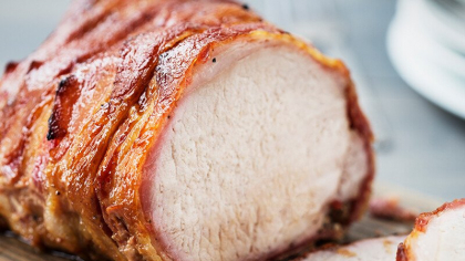 Cotlet de porc învelit în bacon: Rețeta de toamnă care te va cuceri rapid!