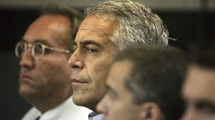 Jeffrey Epstein s-a sinucis şi nu există nicio „listă de clienţi”