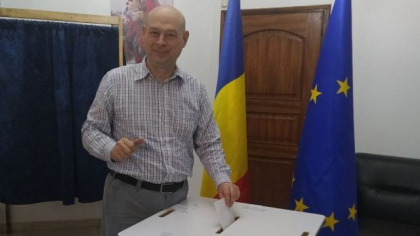 Un român din Burkina Faso a zburat aproape 2.000 de kilometri ca să voteze. Votul în sine a durat un minut