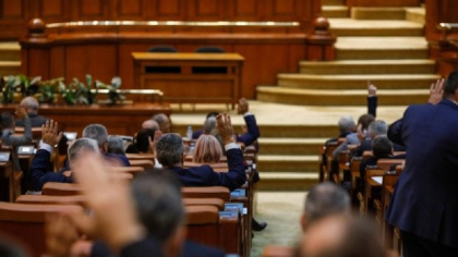 Cum verifici activitatea parlamentarilor din circumscripţia ta