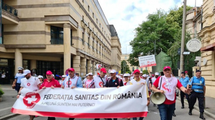 Sindicaliștii din Sănătate și Educație vor protesta în fața Parlamentului, nemulțumiți de măsurile fiscale ale Guvernului
