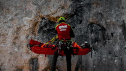 Mesajul unui salvamontist după plafonarea sporului de condiții vătămătoare: „Nu putem supraviețui și nu ne putem întreține familiile doar cu felicitări și aprecieri” FOTO