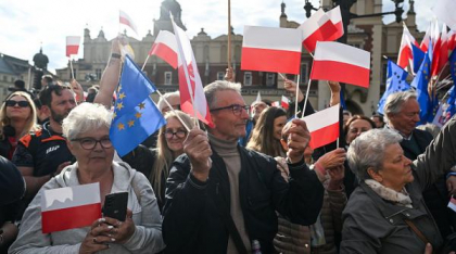 Alegeri cu miză uriaşă și în Polonia. După 10 ani cu Duda, primarul Varșoviei se luptă pentru președinția ţării