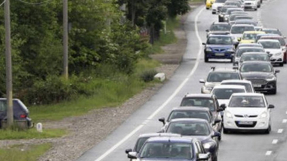 Restricții de circulație pe Valea Prahovei. Drumurile Naționale DN 1 și DN 1B intră în reparații pentru o lună
