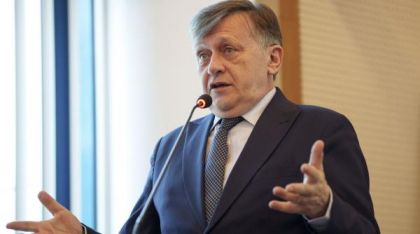Crin Antonescu, despre echipa lui Trump venită în România: În sfârșit terminăm cu o legendă conspiraţionistă