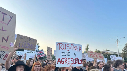 Protest în Piaţa Victoriei: ‘Siguranţă pentru toate femeile”