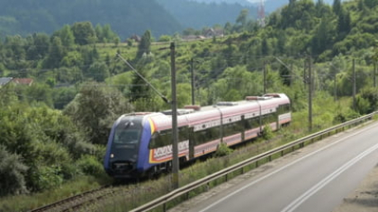 Primul tren fabricat integral în România după 80 de ani, Leon va parcurge un traseu simbolic de la Gara de Nord la Gara Băneasa VIDEO