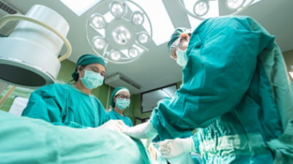 Ministrul Sănătății nu este de acord ca medicii să fie puși să aleagă între public și privat. Are însă o condiție esențială: "Respectarea programului de lucru din spitalul de stat"