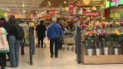 Afacerea care „a înflorit” în supermarketuri. Clienții sunt convinși rapid să cumpere produsele