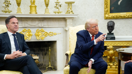 Trump se declară „foarte dezamăgit” de Putin și amenință Rusia cu taxe vamale de 100%