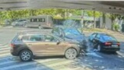 Momentul accidentului în care a fost implicat fiul lui Ilie Dumitrescu. O persoană a fost rănită | VIDEO