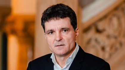 Nicușor Dan îl acuză pe Ciolacu că folosește numerele personale ale alegătorilor pentru a cere voturi pentru Antonescu: „Disperarea atinge cote maxime”