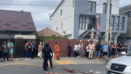 Bătaie între interlopi în plină zi la Craiova, un mort și mai mulți răniți
