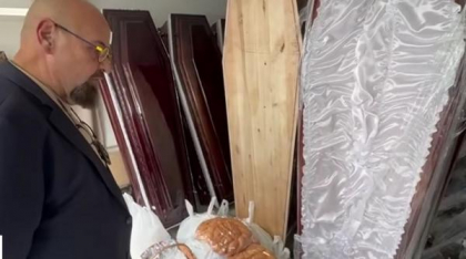 Cristian Popescu Piedone a închis o firmă de pompe funebre: "Pachetele cu mâncare nu se pun lângă mort"
