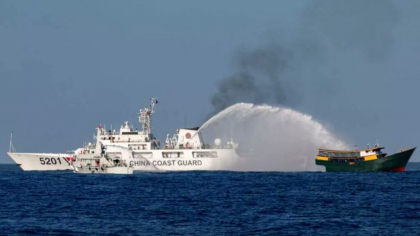 Incident tensionat în Marea Chinei de Sud: Garda de Coastă a Chinei a folosit tunuri cu apă împotriva navelor filipineze