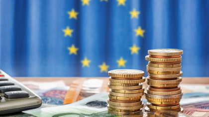Fonduri europene pentru tineri. Se dau 200.000 de euro de persoană