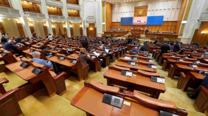 Șase deputați demisionează din Partidul Oamenilor Tineri