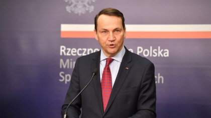 Sikorski: „Nu văd doritori să lupte cu Rusia”. De ce nu ar funcționa garanțiile de securitate pentru Ucraina