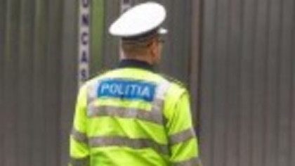 Şoferul unei cisterne pline cu azot lichid, prins fumând în cabină. Ce amendă a primit