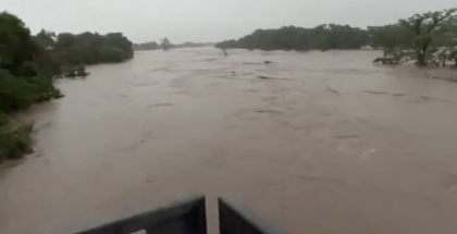 50.000 de persoane au fost evacuate în Filipine din cauza inundaţiilor