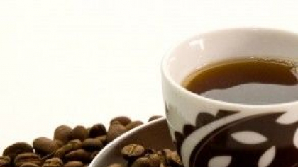 Sucul și cafeaua se ieftinesc, grătarul verii se scumpește!