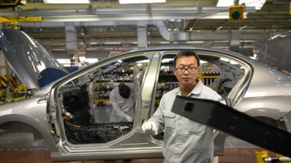 China: Fabricile rezistă presiunilor tarifare, dar vânzările scad
