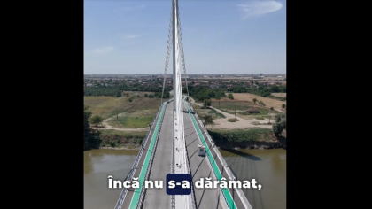 Un consilier local avertizează că podul de 165 de milioane de lei construit în Arad, care nu a fost recepţionat, riscă se prăbușească: „A început să se clatine”