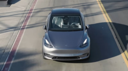 Prima mașină complet autonomă de la Tesla s-a condus singură până la noul proprietar din Texas. Ce viteză a atins pe autostradă? Musk: „Sprintenă!” VIDEO