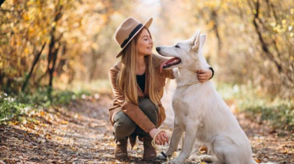 Sfaturi pentru iubitorii de animale. 6 semne ale unui câine fericit