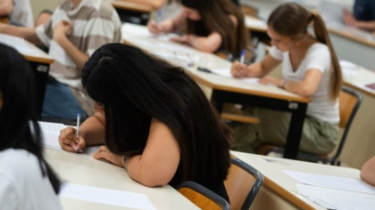 93,2% dintre candidaţii înscriși s-au prezentat la definitivat. 6 dintre ei au fost eliminaţi