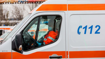 La un pas de tragedie. A căzut de la 6 metri înălțime, însă a avut noroc