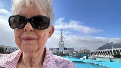O bunică de 77 de ani și-a vândut casa pentru a trăi pe mare timp de 15 ani: „În sfârșit pot să fac ceea ce mi-am dorit de ani de zile”