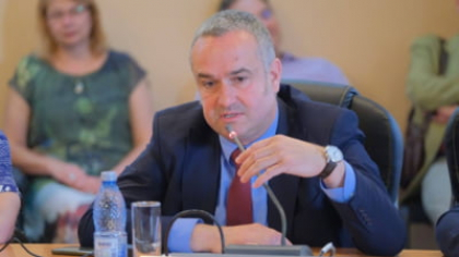 Liderul UDMR Brașov, scos în cătușe de la Festivalul Zilele Culturii Maghiare. A refuzat să se legitimeze și a împins un polițist VIDEO