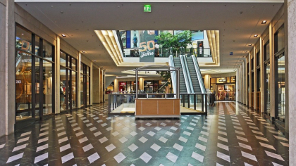 O zi într-un mall din România. Gestul care l-a deranjat pe un român: „E rușinos, bă!”