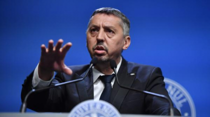 Daniel David: În educație nu dăm oameni afară și nu reducem salariile. 15% dintre elevi vor primi burse de merit