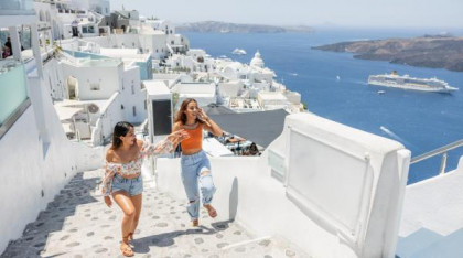 Grecia introduce o taxă pentru turiștii de pe navele de croazieră care ajung în Santorini și Mykonos