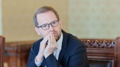 Fritz: AUR nu vrea o Românie modernă, vrea o Românie condusă de hoți cu tricolorul în mână