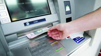 Salt Bank îţi dă 50 de lei gratis! Ce trebuie să faci ca să primeşti banii