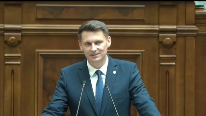 Senatorii n-au vrut nici SOS, și nici premieră