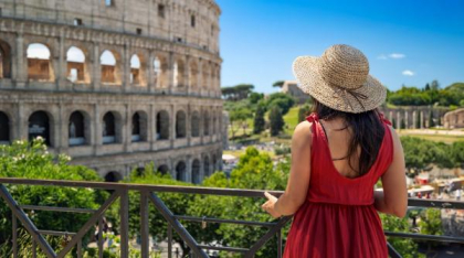 Cheltuielile românilor pentru vacanţe în străinătate şi turism de afaceri vor depăşi 11 miliarde de euro, în 2025