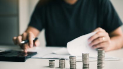 Industria de outsourcing, faţă în faţă cu directiva europeană a transparenţei salariale. Studiu ABSL: Peste 75% dintre companiile din outsourcing raportează un decalaj salarial mai mic de 5% între femei şi bărbaţi