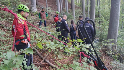 Un tânăr francez de 22 de ani, găsit mort în Valea Largă. Tânărul și-ar fi pus capăt zilelor