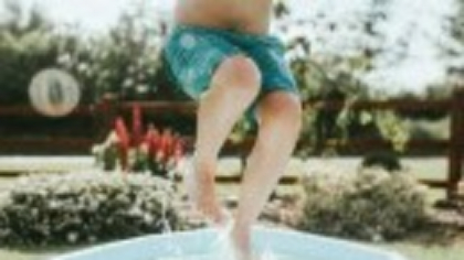Val de cumpărături pe caniculă. Românii dau buzna după ventilatoare, aspersoare, piscine și perdele de răcorire