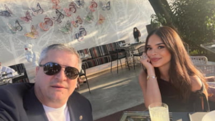 Cum a ajuns viceconsul în New York o tânără de doar 23 de ani, după doar o lună de muncă. Cine este tatăl care a propulsat-o peste Ocean